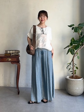 「un dix cors（アンディコール）のタックワイドフレアパンツ（その他パンツ、ブルー系）」を使った、m i n aさん（レディース・158cm）の夏コーディネート
