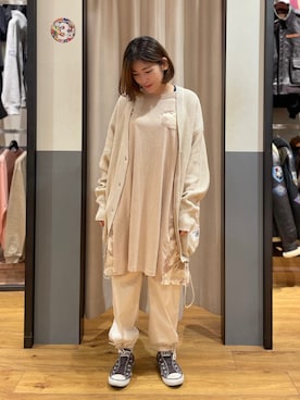 「サテンパンツ」｜「アイテム（ワンピース）」を使った、MANAさん（レディース・155cm）の春コーディネート