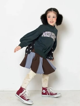 「NEEDLE WORKS（ニードルワークス）のアイテム」を使った、Wonder apartmentさん（キッズ・110cm）の秋コーディネート