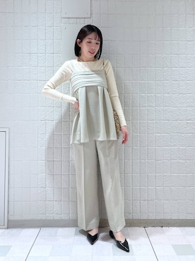 「アイテム（ショルダーバッグ、ゴールド系）」を使った、あやなさん（レディース・165cm）の春コーディネート