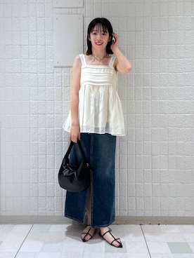 「アイテム（デニムスカート）」を使った、あやなさん（レディース・165cm）の夏コーディネート