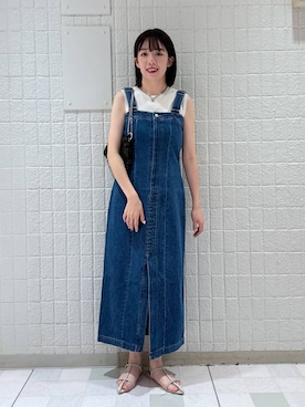 「アイテム（ジャンパースカート）」を使った、あやなさん（レディース・165cm）の夏コーディネート