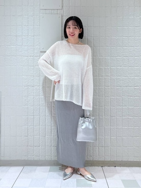 「アイテム（スカート、シルバー系）」を使った、あやなさん（レディース・165cm）の春コーディネート