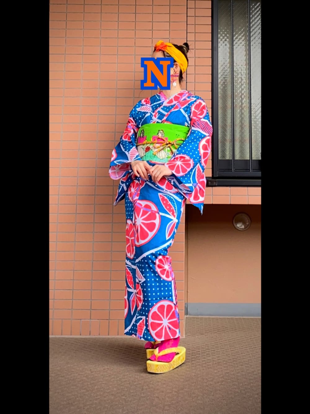 「浴衣、浴衣コーデ、着物、着物コーデ、フルーツ柄、カラフル、カラフルコーデ」｜「古今東西雑貨店イリアスのアイテム（バンダナ/スカーフ、オレンジ系）」を使った、mrs.nicolmicalsさん（レディース・154cm）の夏コーディネートの1枚目の写真