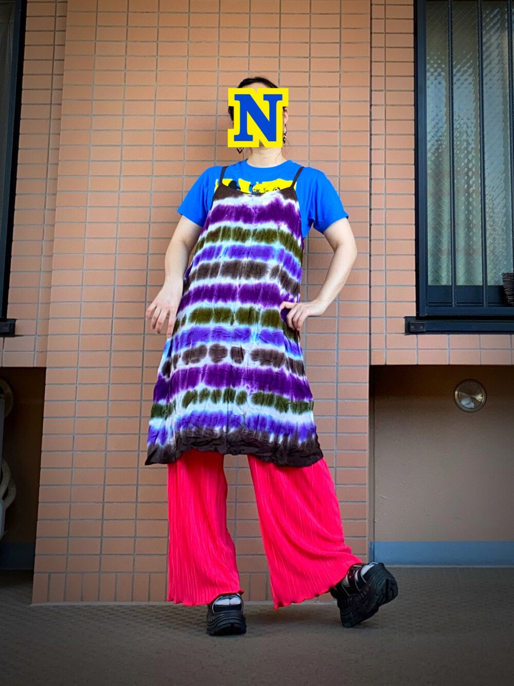 「カエル、柄Tシャツ、厚底、厚底サンダル」｜「MALAIKAのアイテム（ワンピース/ドレス、その他）」を使った、mrs.nicolmicalsさん（レディース・154cm）の夏コーディネートの1枚目の写真