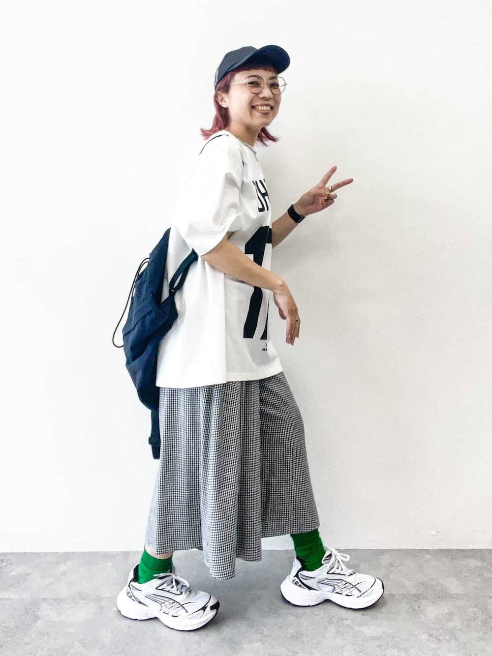 「体型カバー、きれいめ、カジュアル」｜「PBLIMのPBLIM/ナップザック（バックパック/リュック、ブラック系）」を使った、バヤコさん（レディース・161cm）の夏コーディネートの1枚目の写真