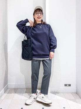 「サマ見え_GLOBAL WORK」｜「アイテム（アクセサリー）」を使った、バヤコさん（レディース・161cm）の秋コーディネート