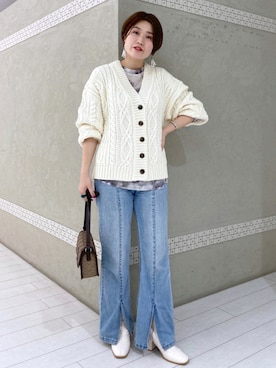 「PAGEBOY（ページボーイ）のケーブルVネックカーディガン（ニット/セーター）」を使った、kaeさん（レディース・162cm）の秋コーディネート