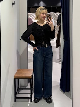 「PAGEBOY（ページボーイ）の【ブラウスなのに伸縮性抜群】エスパンディシャーリング（Tシャツ/カットソー、ブラック系）」を使った、kaeさん（レディース・163cm）の春コーディネート