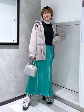 「ショート丈トップス」｜「アイテム（マウンテンパーカー）」を使った、kaeさん（レディース・162cm）の冬コーディネート