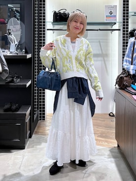 「PAGEBOY（ページボーイ）の【シルエット変更可能◎】ウエストベルトデニムシャツ（シャツ/ブラウス、ブルー系）」を使った、kaeさん（レディース・163cm）の春コーディネート