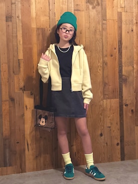 「adidas（アディダス）のStadt / アディダスオリジナルス adidas Originals（スニーカー、グリーン系）」を使った、かーちんさん（キッズ・145cm）の春コーディネート