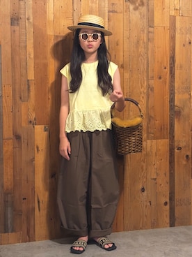 「UNIQLO（ユニクロ）のアイテム（Tシャツ/カットソー、イエロー系）」を使った、かーちんさん（キッズ・148cm）の夏コーディネート