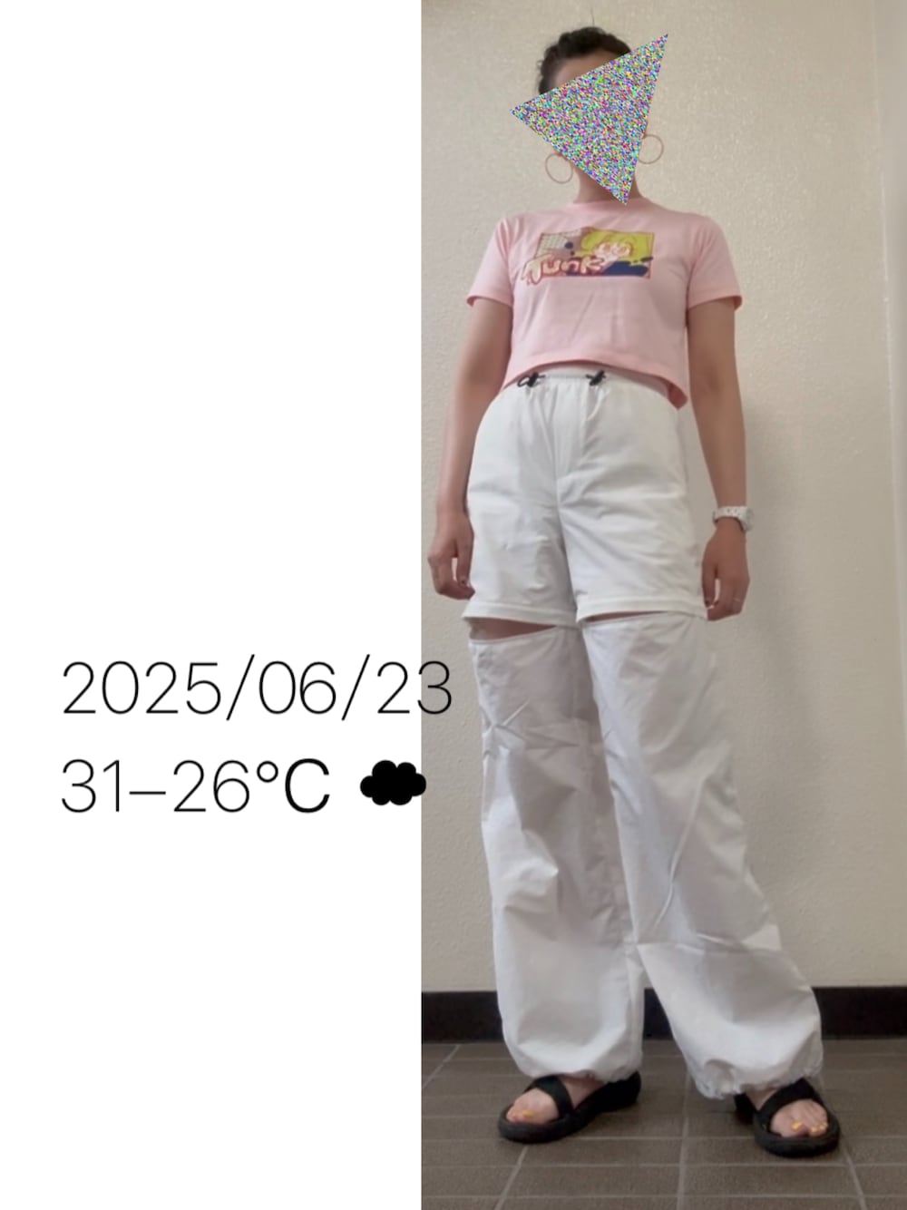 「デタッチャブルパンツ、クロップド丈、クロップドTシャツ、チビT、少女漫画」｜「TevaのTeva/テバ　HURRICANE XLT2/ハリケーンXLT2 スポーツサンダル（サンダル、ブラック系）」を使った、hingeさん（レディース・161cm）の夏コーディネートの1枚目の写真