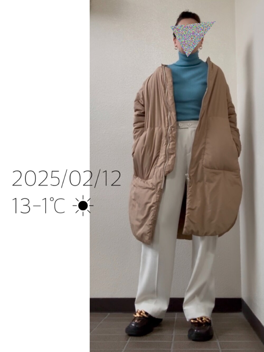 「チェーンローファー」｜「CHARLES & KEITHのPerline ペルリーネ チャンキーチェーンローファー（ローファー、レッド系）」を使った、hingeさん（レディース・161cm）の冬コーディネートの1枚目の写真