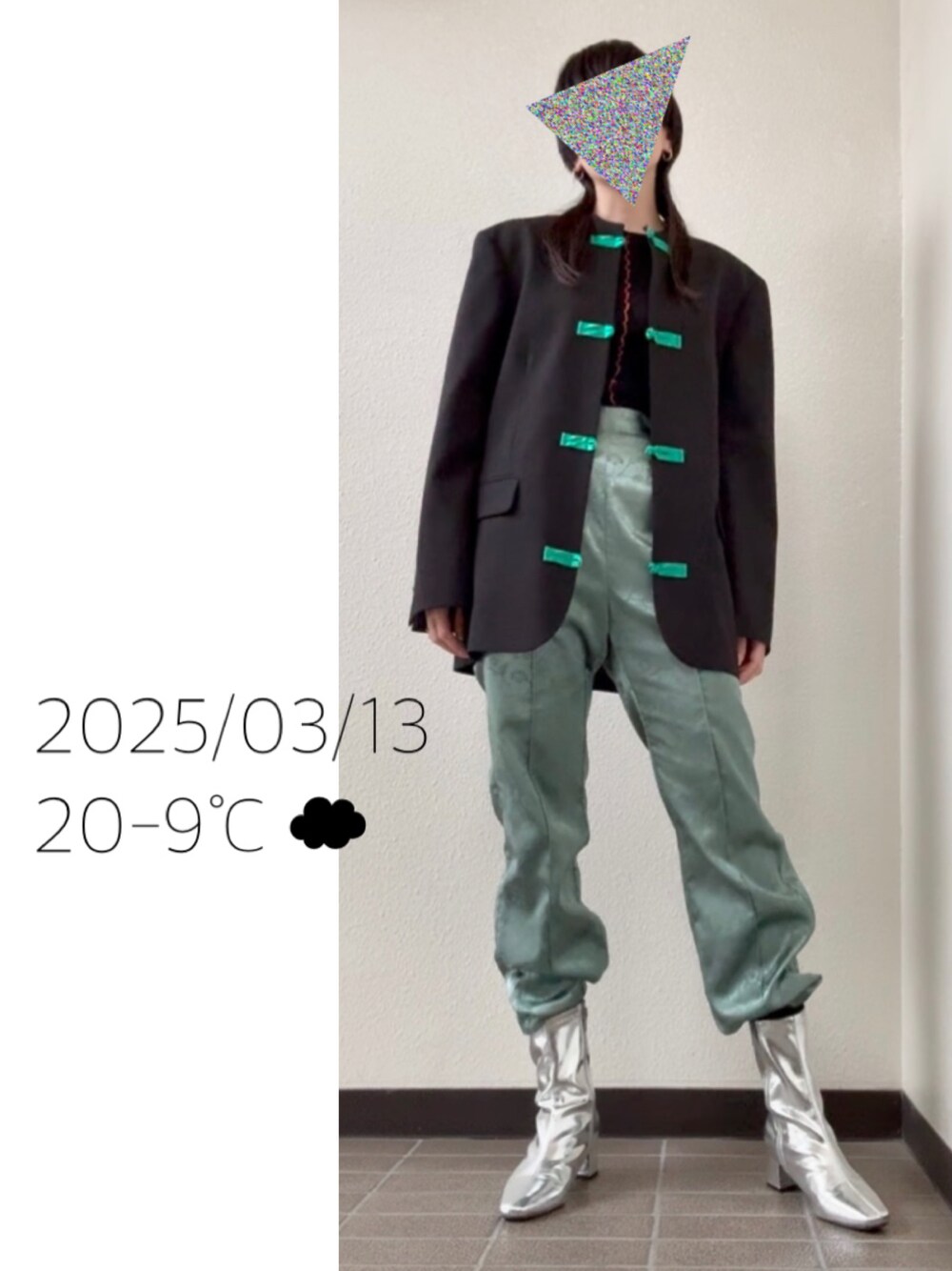 「シルバーブーツ、チャイナボタン」｜「ZARAのアイテム（ジャケット/アウター、ブラック系）」を使った、hingeさん（レディース・161cm）の春コーディネートの1枚目の写真