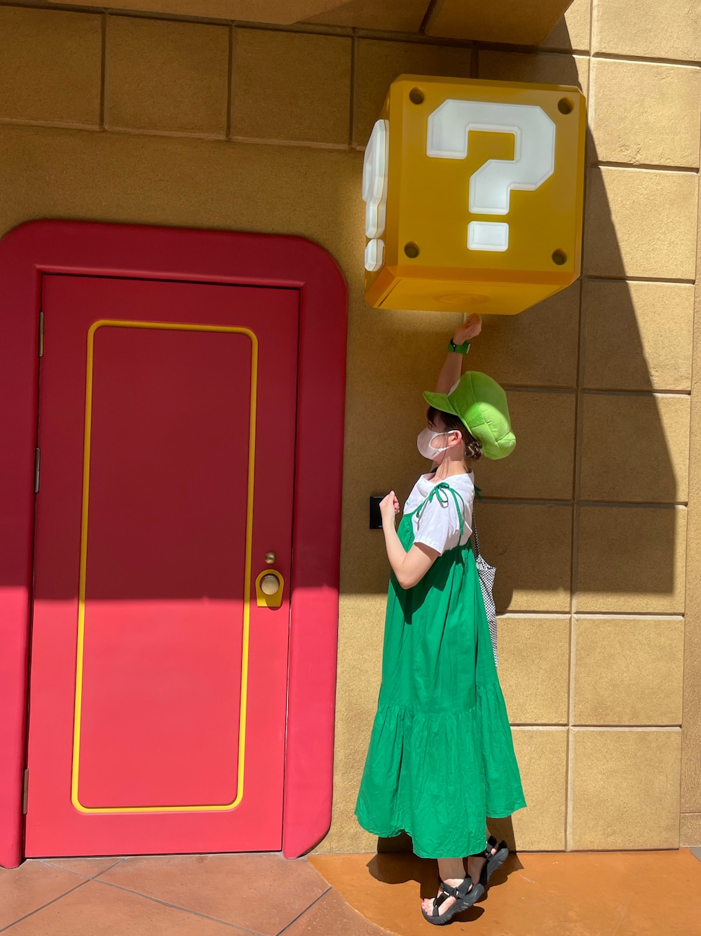 「ユニバーサルスタジオジャパン、USJ、ルイージ、ルイージコーデ、みどりコーデ、green」｜「USJのルイージキャップ（帽子、グリーン系）」を使った、アスカスさん（レディース・163cm）の夏コーディネートの1枚目の写真
