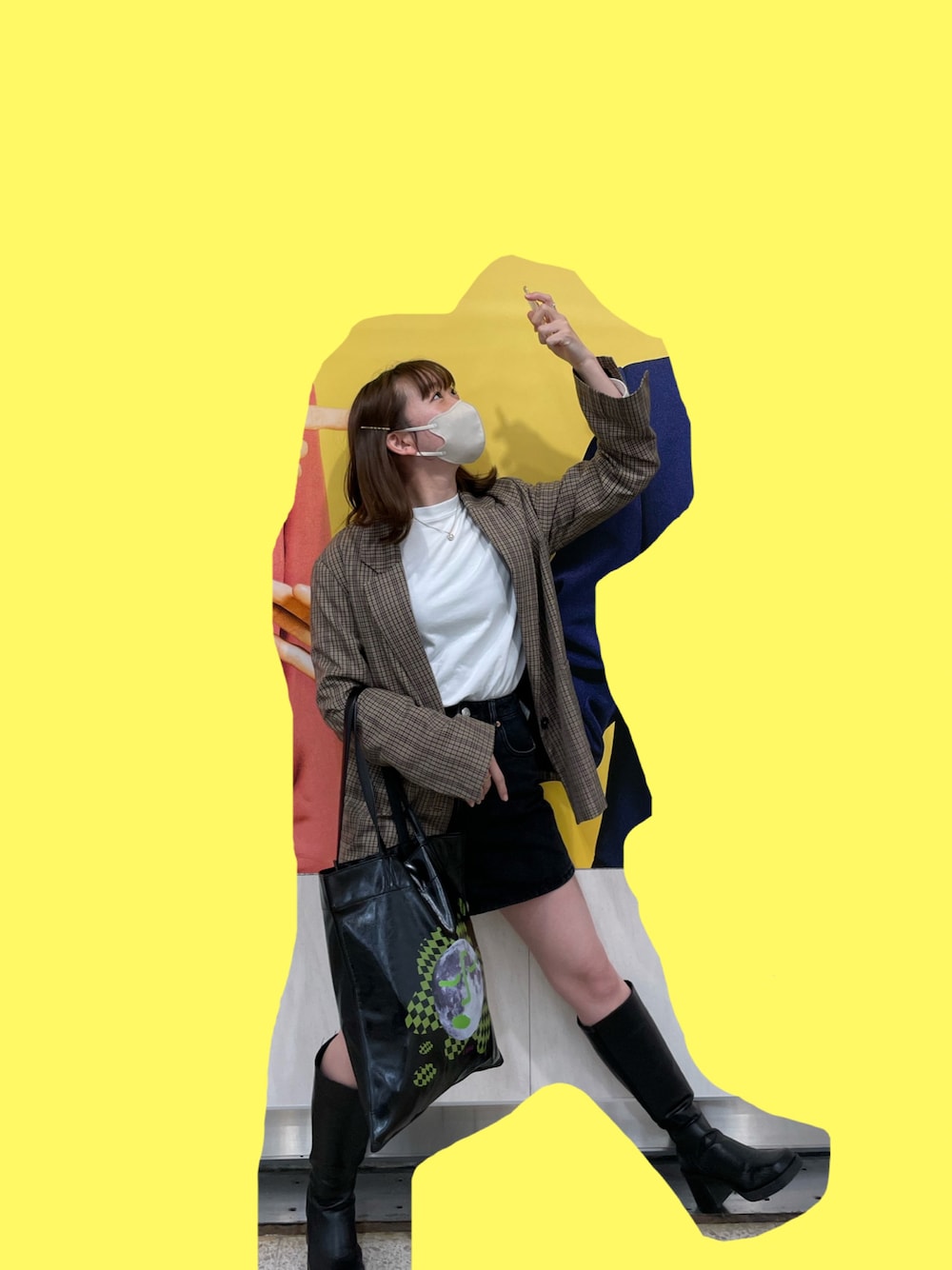 「女子コーデ」｜「CasseliniのCasselini(キャセリーニ)グラフィックトート（トートバッグ、ブラック系）」を使った、アスカスさん（レディース・163cm）の春コーディネートの1枚目の写真