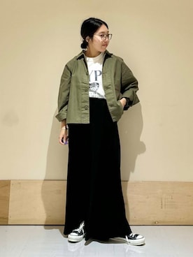 「アイテム（ミリタリージャケット）」を使った、キザキ　アケミさん（レディース・148cm）の秋コーディネート