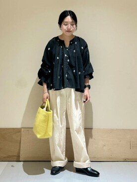 「URBAN RESEARCH DOORS（アーバンリサーチドアーズ）のラメ刺繍ブラウス（シャツ/ブラウス）」を使った、キザキ　アケミさん（レディース・148cm）の夏コーディネート