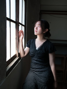 「不明のアイテム（ワンピース、ブラック系）」を使った、ミオリさん（レディース・157cm）の春コーディネート