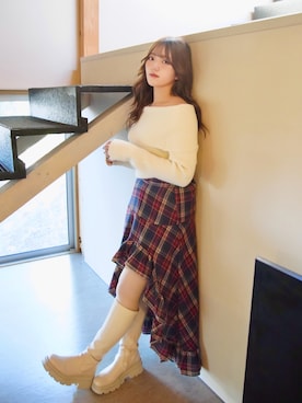 「不明のアイテム（ニット/セーター、ホワイト系）」を使った、ミオリさん（レディース・157cm）の春コーディネート