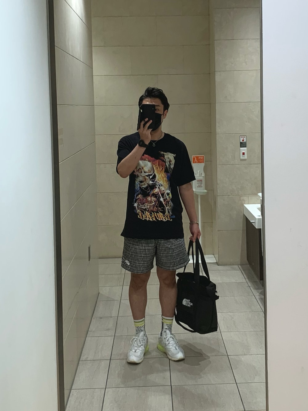 「シンプルコーデ、休日スタイル、大人カジュアル、夏だ！Tシャツ着よう！、短パン、プリントT、ニューバランス、ストリート、NIKE、ウーブン、TNF、スカル」｜「G-SHOCKの【60】【G-SHOCK】スクエアデジタル　ブラッククロスバンド【海外モデル】（デジタル腕時計、ブラック系）」を使った、KAZU-KUNさん（メンズ・180cm）の夏コーディネートの1枚目の写真