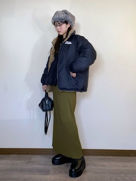 「アイテム（スカート、グリーン系）」を使った、Miiさん（レディース・159cm）の冬コーディネート