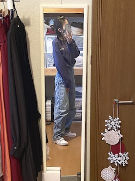 「UNIQLO（ユニクロ）のハイライズワイドストレートジーンズ（デニムパンツ）」を使った、くろねこさん（レディース・162cm）の春コーディネート