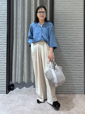「THE SHOP TK （ザ ショップ ティーケー ）のポジティブカラーが映える　バイオウォッシュバックギャザーシャツ（シャツ/ブラウス、ブルー系）」を使った、caoriさん（レディース）の春コーディネート