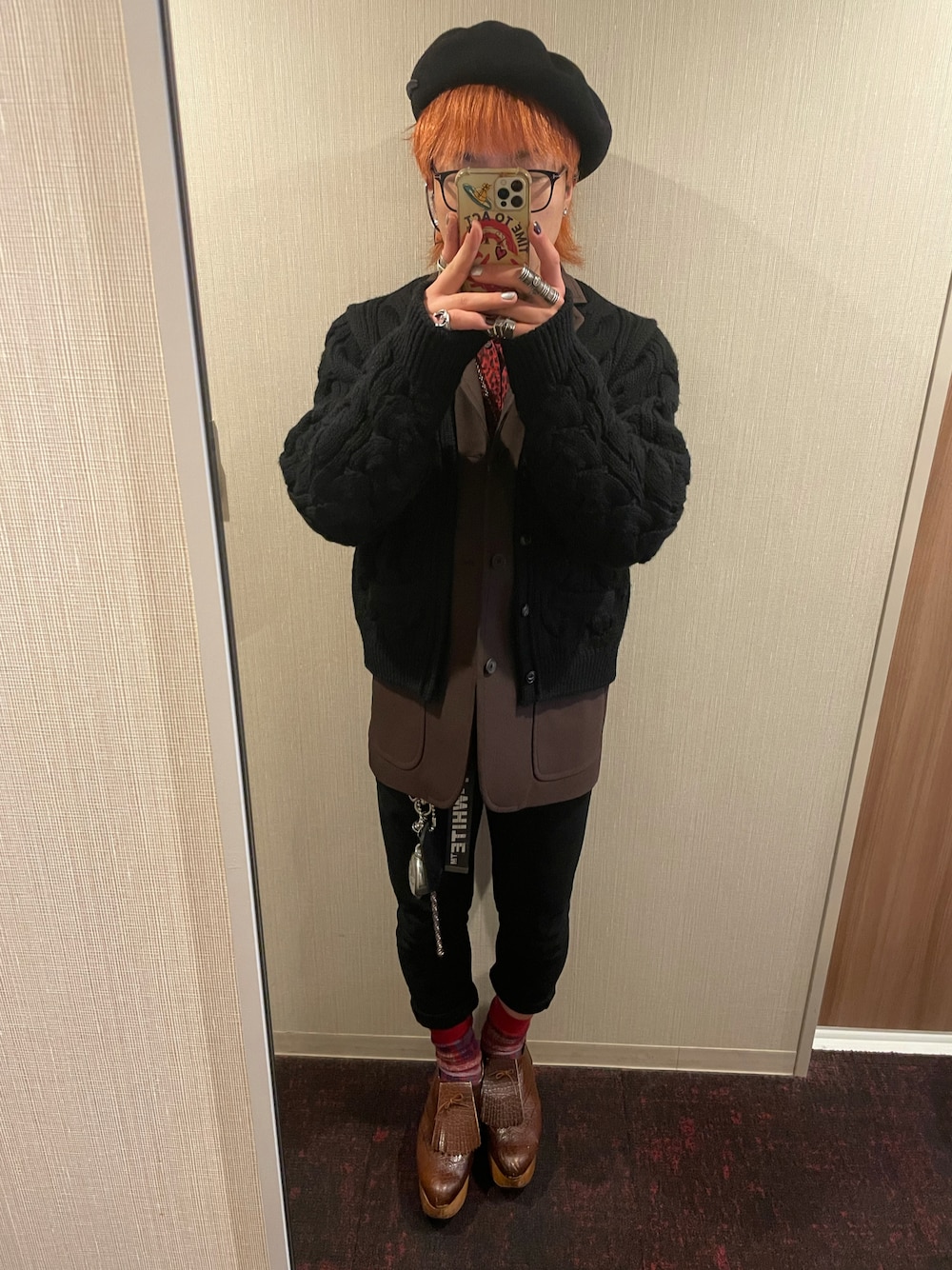 「ニット、冬コーデ、おしゃれさんと繋がりたい、いいね、save、フォローお願いします🤑、モード、モノトーン、ブラウン、赤、レイヤードスタイル、kolor、saint laurent paris、AcneStudios、Vivienne Westwood、CA4LA、TOM FORD」｜「kolorの＜kolor（カラー）＞ ニット レイヤー ジャケット ■■■（テーラードジャケット、ブラウン系）」を使った、mottsuさん（メンズ・169cm）の冬コーディネートの1枚目の写真