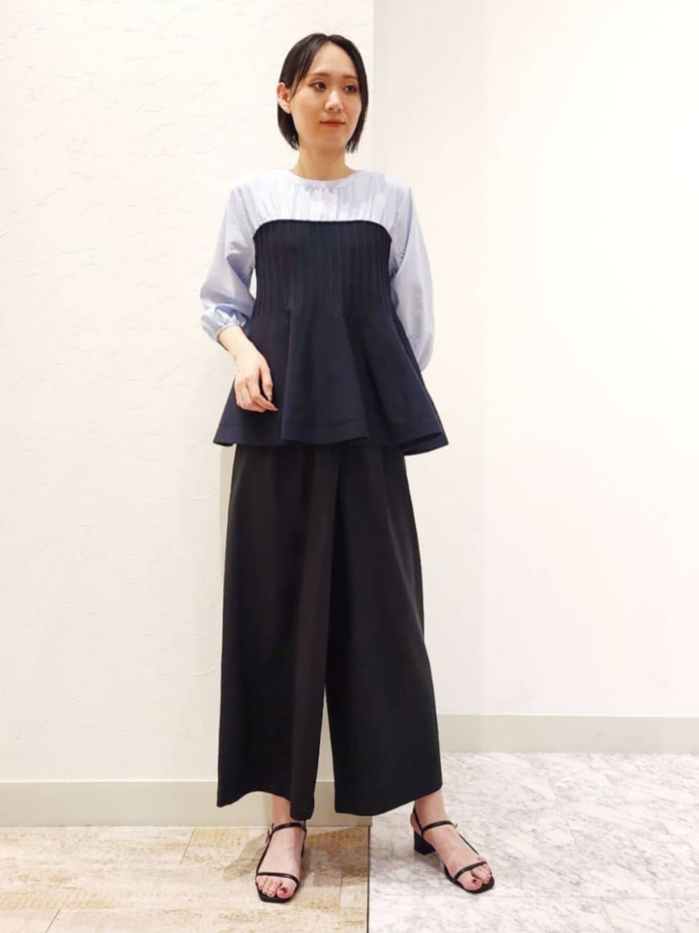 「高身長コーデ、デート、ガーリー、ゆるシルエット、新生活」｜「groveのエフォートレスマキシスカンツ（その他パンツ、ブラック系）」を使った、groveさん（レディース・168cm）の春コーディネートの1枚目の写真