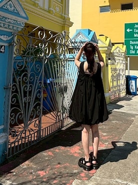「Dr. Martens（ドクターマーチン）の《Dr.Martens》ZEBRILUS TERRY BLACK BRANDO（サンダル、ブラック系）」を使った、haruさん（レディース・159cm）の春コーディネート
