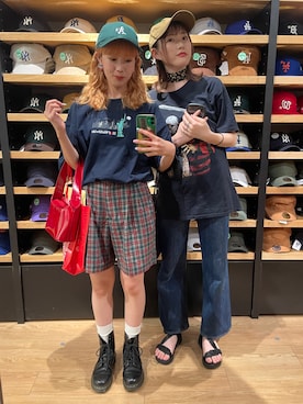 「HUF（ハフ）のアイテム（T Shirts、ブルー系）」を使った、minineさん（レディース・159cm）の秋コーディネート