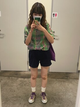 「CONVERSE（コンバース）のアイテム（Sneakers、ベージュ系）」を使った、minineさん（レディース・159cm）の夏コーディネート