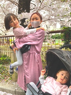 「CLANE（クラネ）のアイテム（ショルダーバッグ）」を使った、たみおとたまにこどもさん（レディース・153cm）の春コーディネート