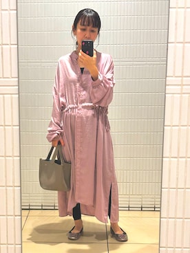 「アイテム（シャツワンピース）」を使った、たみおとたまにこどもさん（レディース・153cm）の秋コーディネート