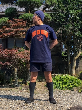 「ネオンカラー」｜「アイテム（スリッポン）」を使った、ザ・ダイナマイツさん（メンズ・174cm）の夏コーディネート