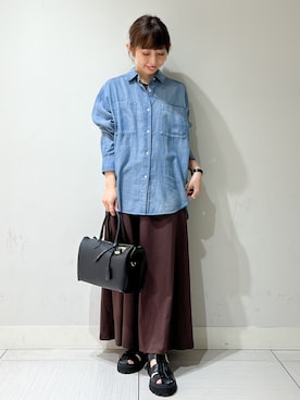 「DRESSTERIOR（ドレステリア）の【涼しく着映え】シアーデニムシャツ（シャツ/ブラウス、ブルー系）」を使った、じゅんさん（レディース・150cm）の夏コーディネート