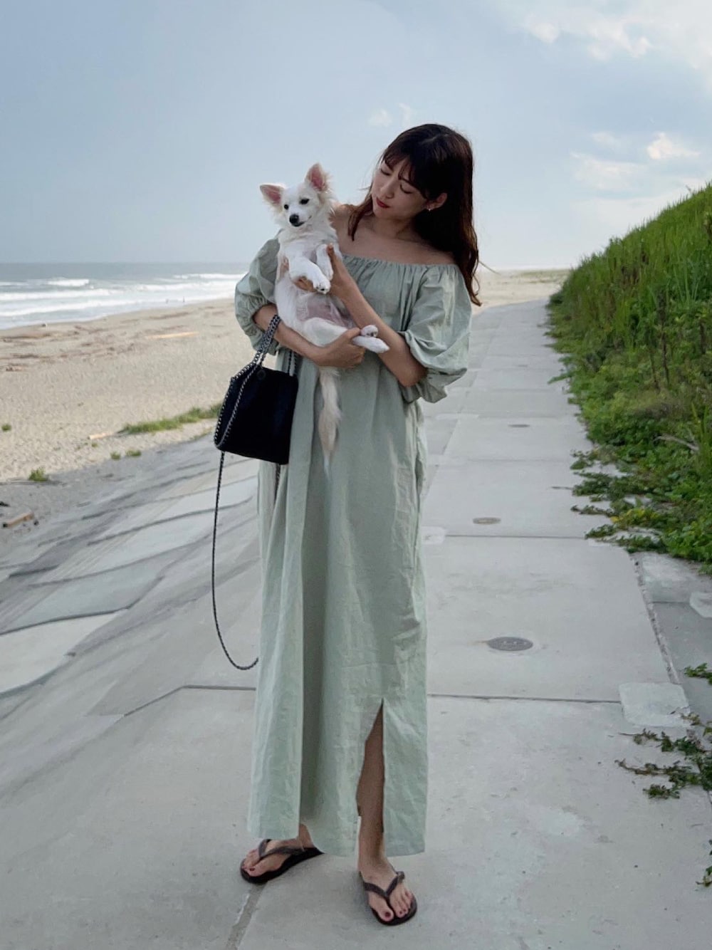 「ミント、夏コーデ、ワンピース、オフショル、高身長女子、ラフ」｜「STELLA McCARTNEYのStella McCartney - Falabella ショルダーバッグ M - women - ポリエステル/metal - ワンサイズ（ショルダーバッグ、ブラック系）」を使った、諭吉⛄️さん（レディース・169cm）の夏コーディネートの1枚目の写真