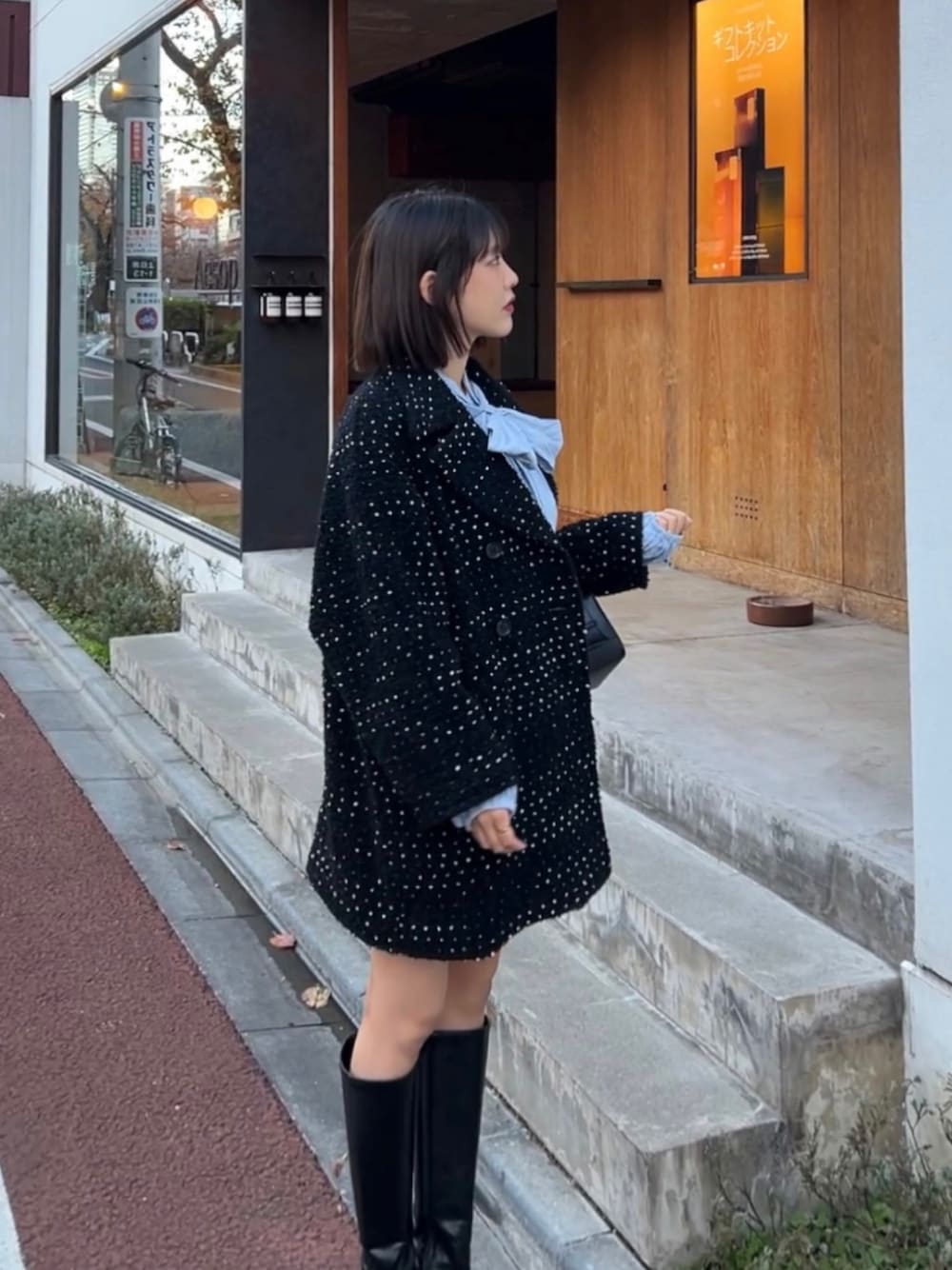 「高身長女子、冬服、今日のコーデ、秋冬、ブラック、アウター、ジャケット/アウター」｜「CODE AのCODE A｜dot tweed coat（チェスターコート、ブラック系）」を使った、諭吉⛄️さん（レディース・169cm）の冬コーディネートの1枚目の写真
