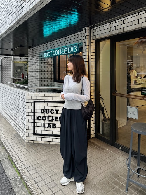 「emmi(エミ)のeco ボリュームパラシュートパンツ/撥水/UVカット/接触冷感(その他パンツ)」を使った、諭吉⛄️さん(レディース・169cm)の夏コーディネート