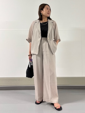 「qualite（カリテ）の【セットアップ対応】シアーツイルパンツ　夏服　春服　オフィスカジュアル（その他パンツ、ベージュ系）」を使った、Yuuki Endoさん（レディース・155cm）の夏コーディネート