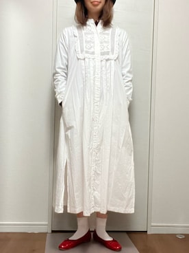 「NE QUITTEZ PAS!（ヌキテパ）のNE QUITTEZ PAS/POPLINEMB LACE　LONG DRESS（ワンピース、ホワイト系）」を使った、yuka448さん（レディース・164cm）の冬コーディネート