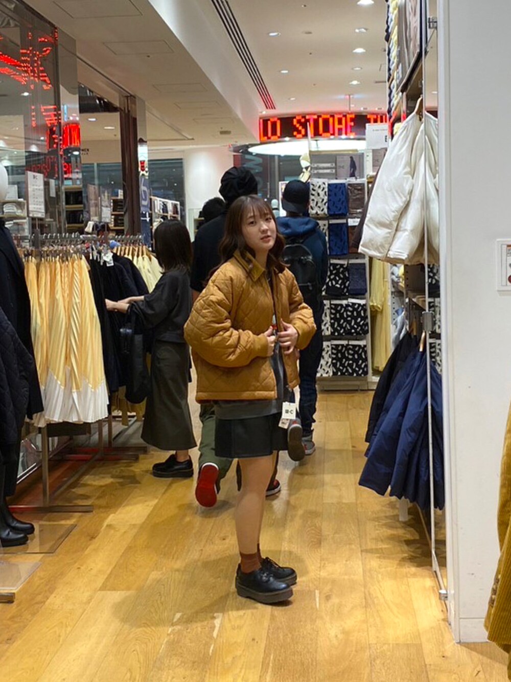 「秋冬コーデ、大人カジュアル」｜「GUのアイテム（パンツ、ブラック系）」を使った、a‘nca*さん（レディース・156cm）の冬コーディネートの1枚目の写真