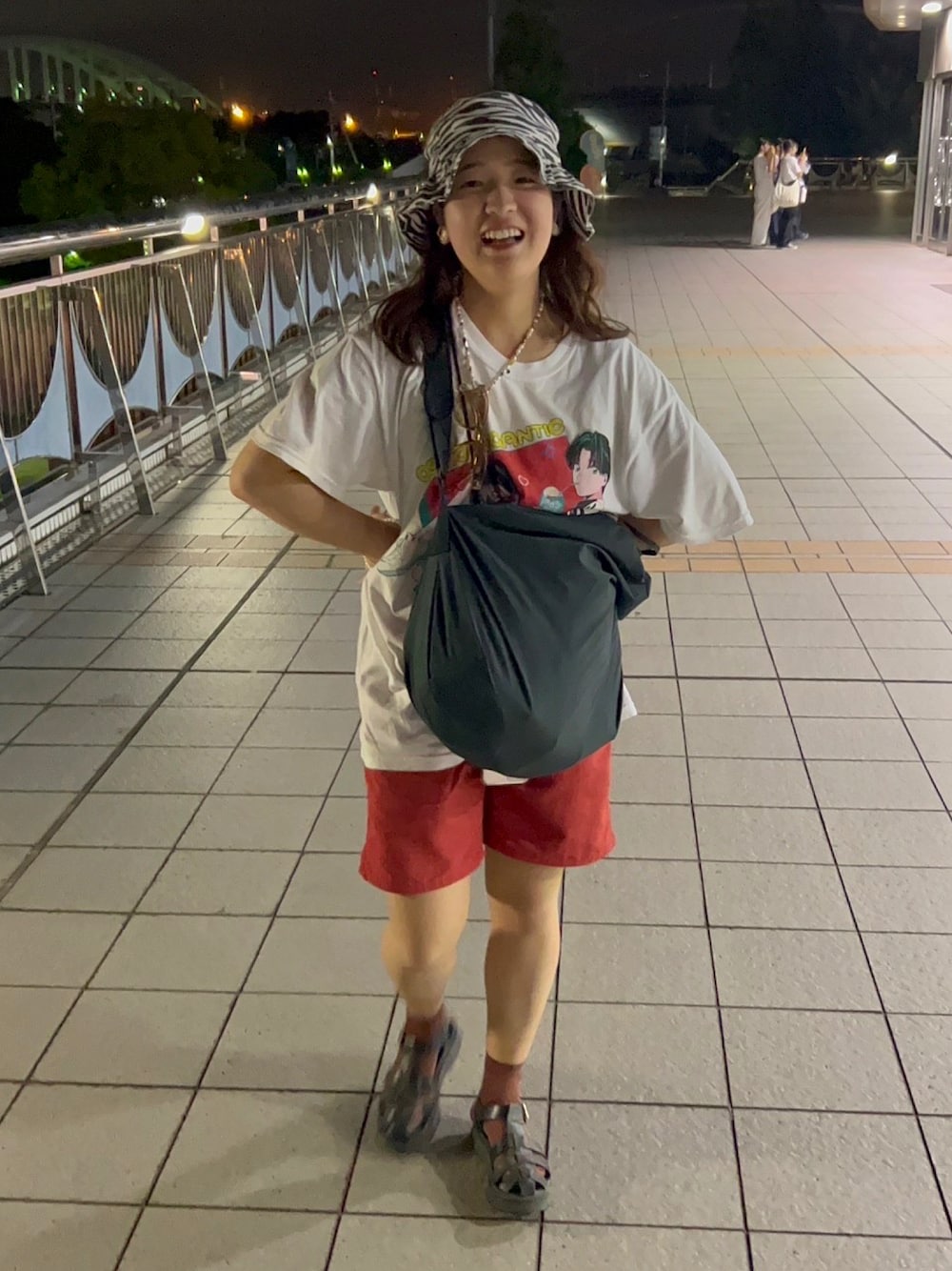 「フェススタイル、フェス、夏フェス」｜「UNIQLOのドライストレッチイージーショートパンツ（その他パンツ、レッド系）」を使った、a‘nca*さん（レディース・156cm）の冬コーディネートの1枚目の写真