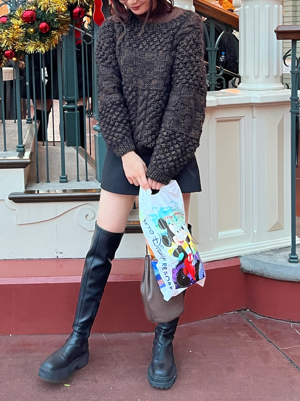 Mila Owen（ミラオーウェン）の「トラックソールニーハイブーツ