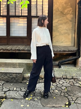 「アイテム（ローファー）」を使った、EMIさん（レディース・160cm）の秋コーディネート