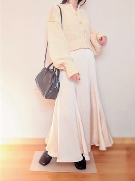 hinari（ヒナリ）の「サテンフレアスカート（スカート）」 - WEAR