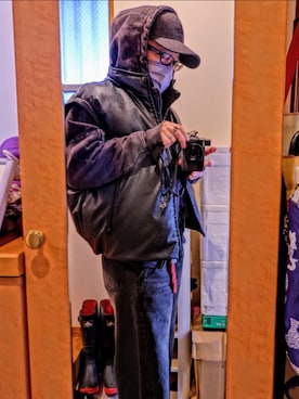 「999.9（フォーナインズ）のアイテム」を使った、宣さん（メンズ・168cm）の冬コーディネート